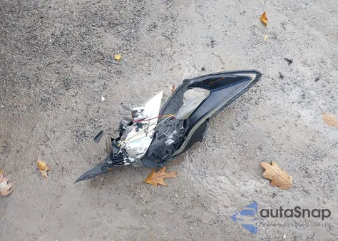 2013 Ford Focus Titanium z USA, uszkodzony, nr VIN 1FADP3N27DL380103